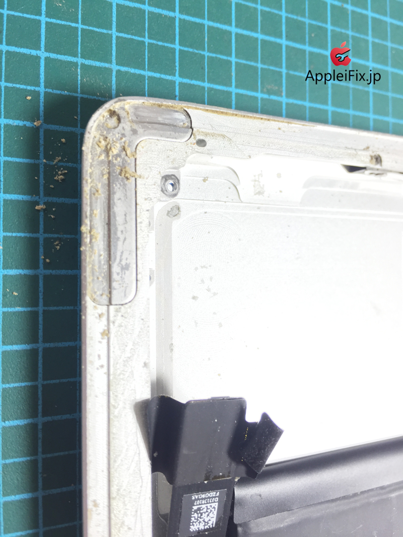 iPad2ガラス交換,WiFiアンテナケーブル交換,凹み緩和作業修理_repair_5.jpg