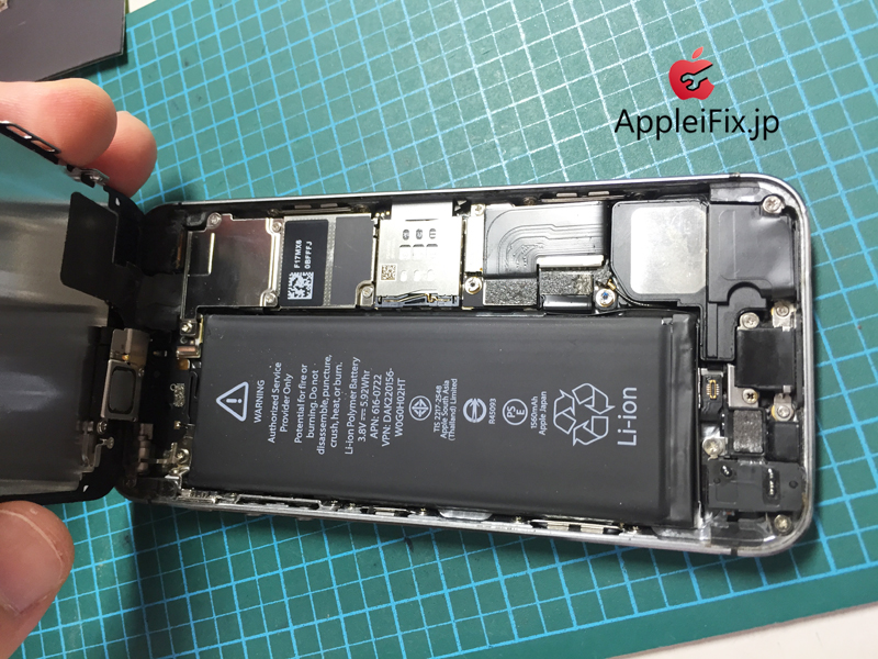 iPhone5S画面割れ修理と水没修理_repair_4.jpg