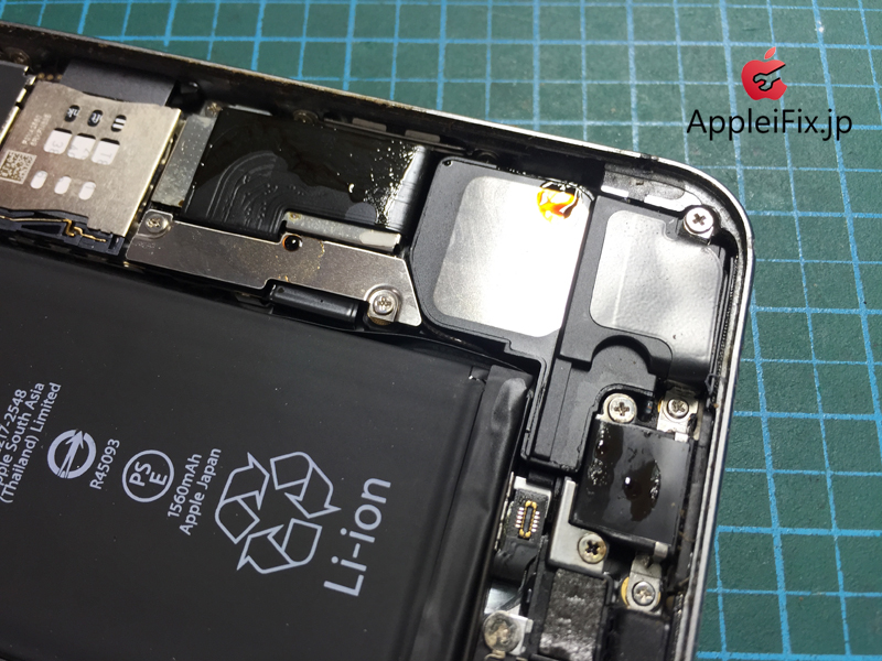 iPhone5S画面割れ修理と水没修理_repair_2.jpg